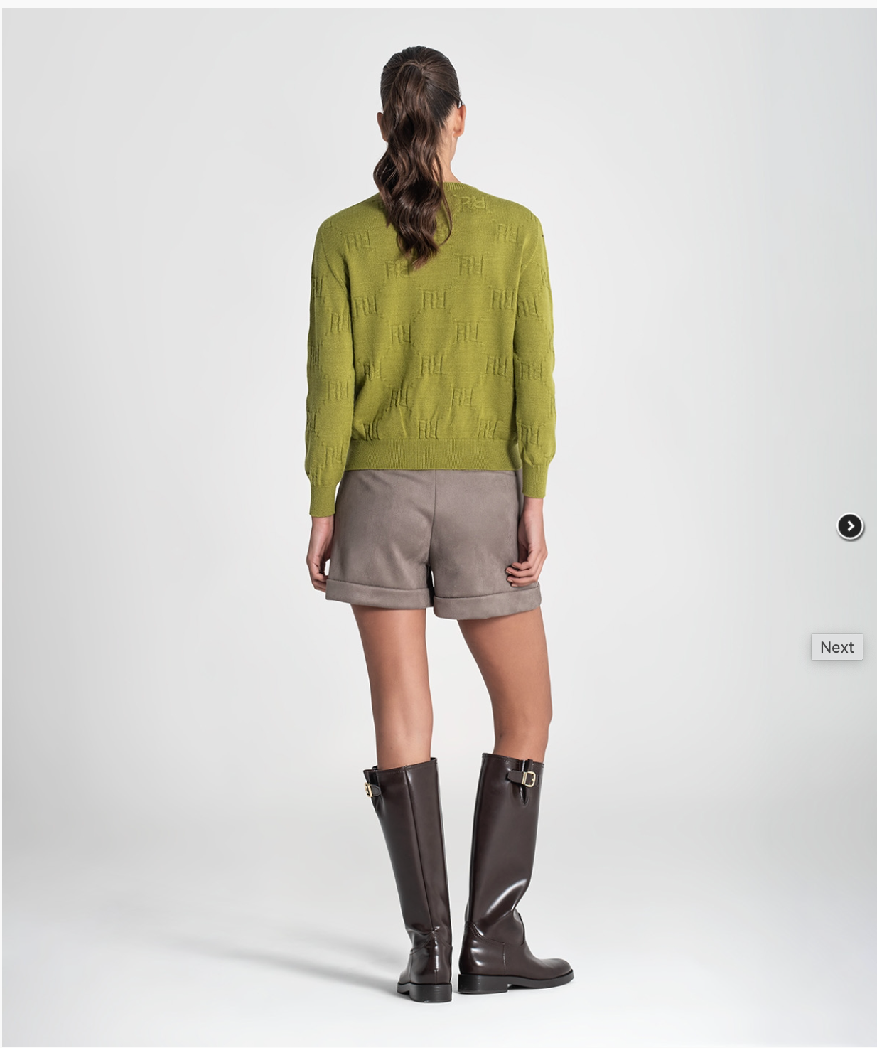 Sweater with embossed "rr" texture