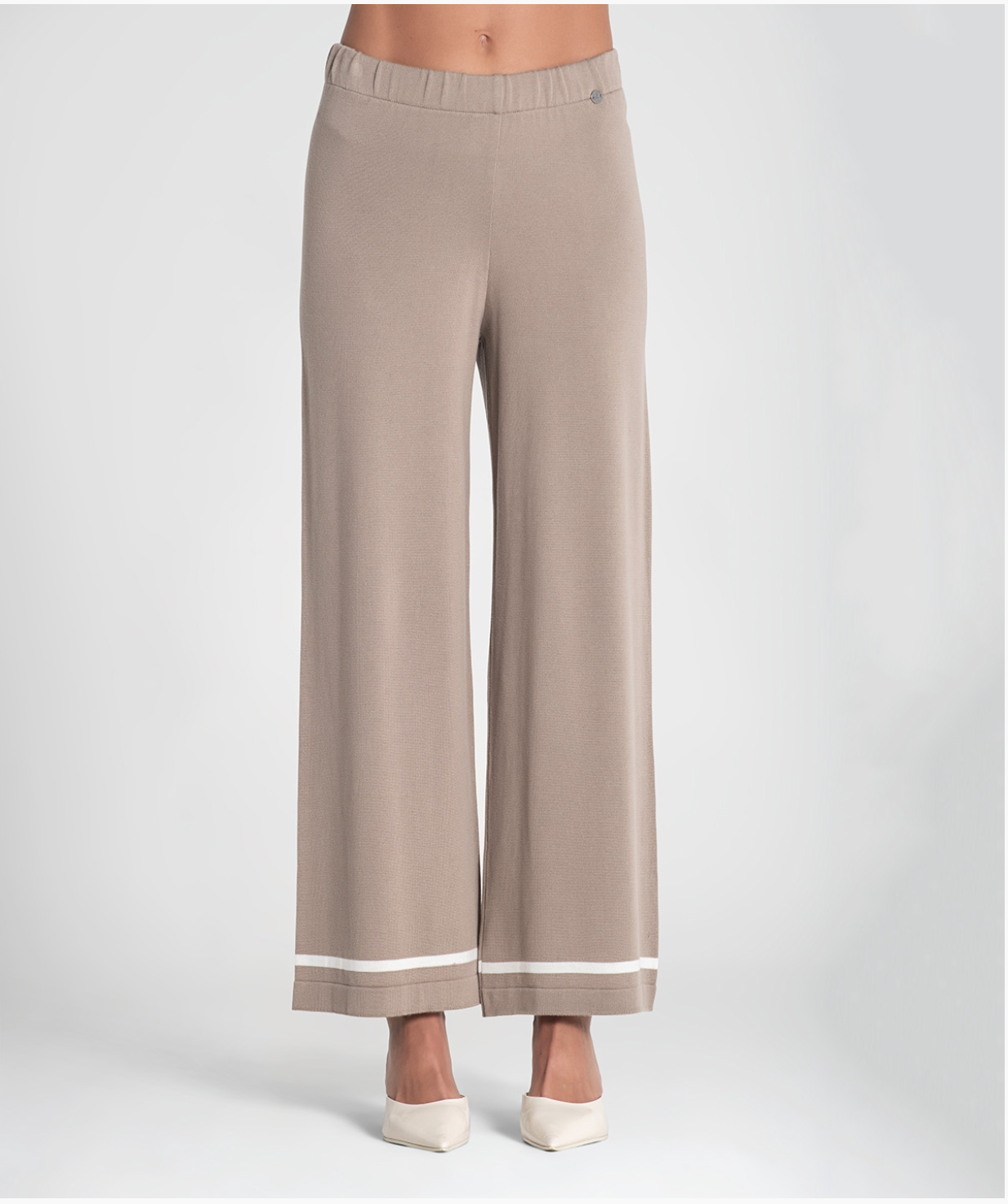 Basic pants with a striped bottom