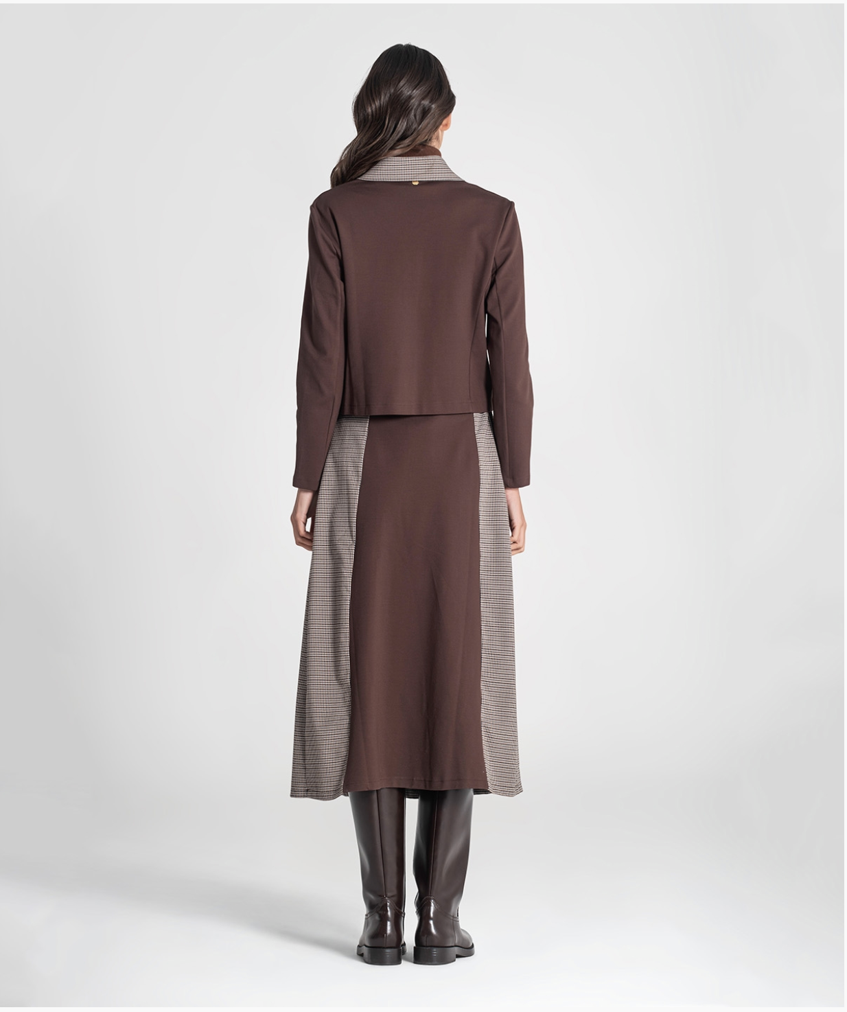 Short coat with pied-de-poule details