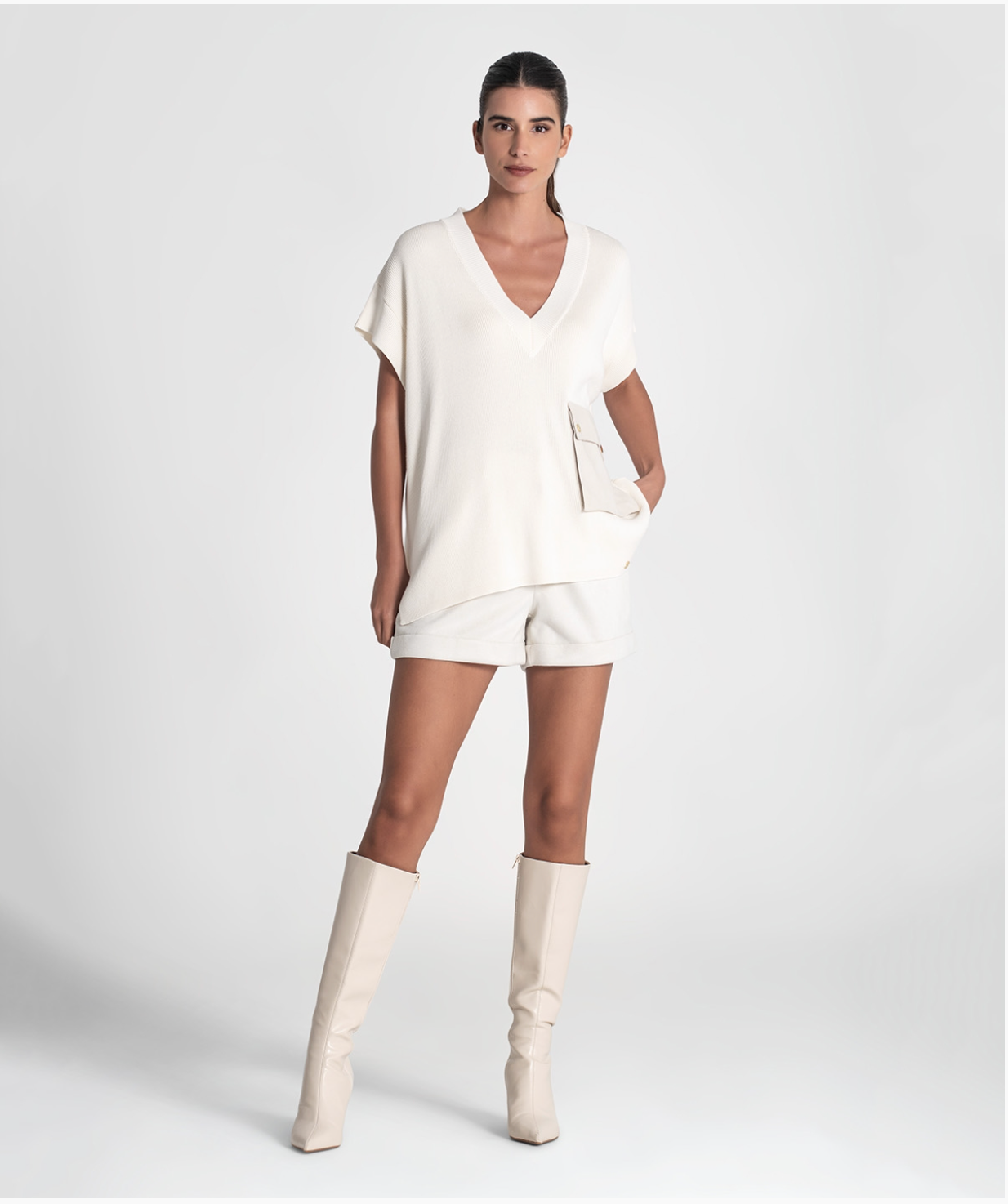 Shorts with belt