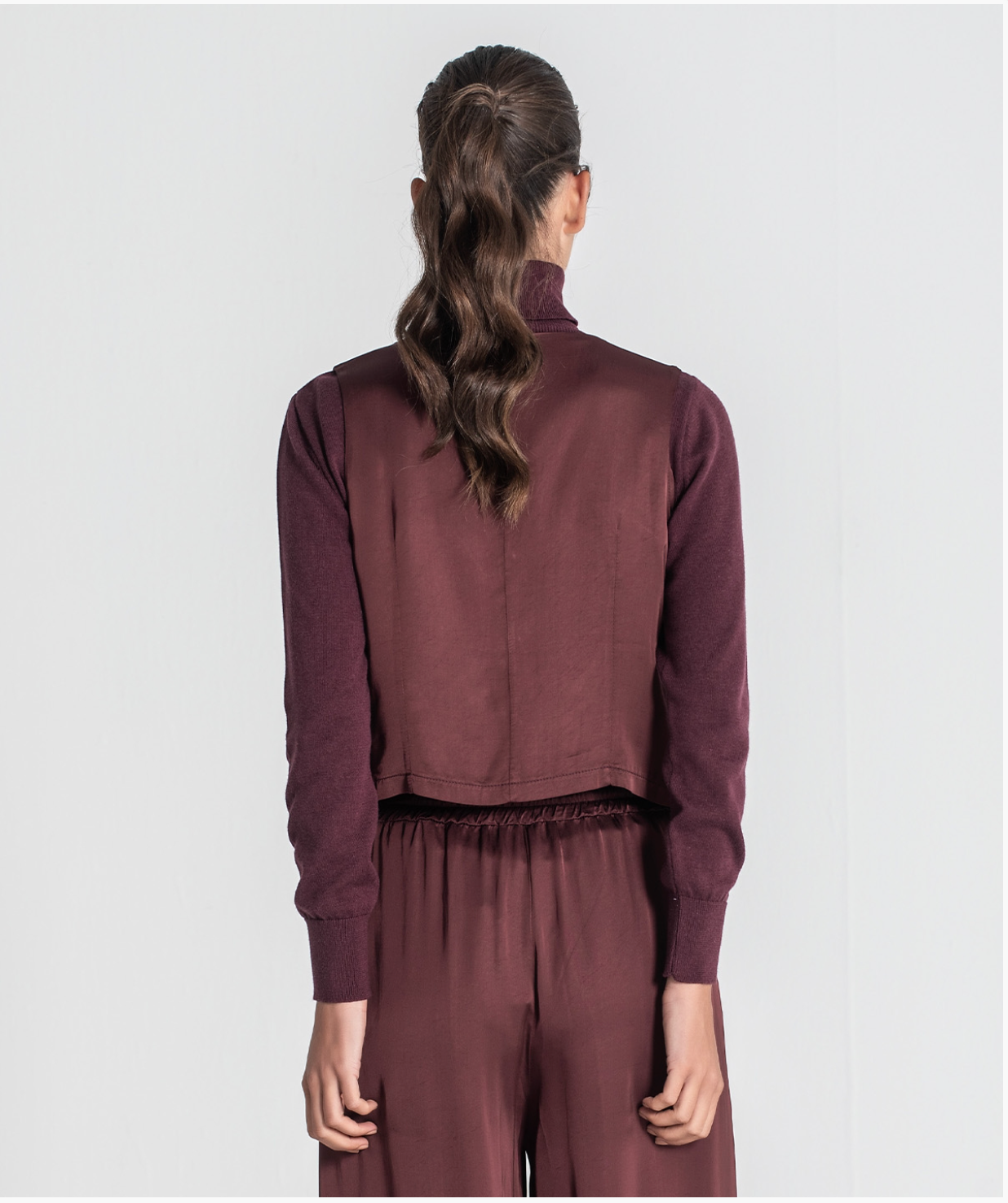 Short satin vest