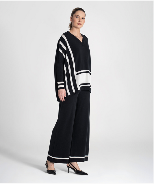 Basic pants with a striped bottom